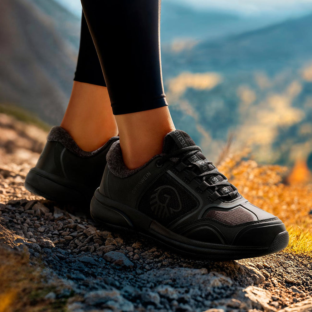 Giesswein Wool Cross X - Solid Black